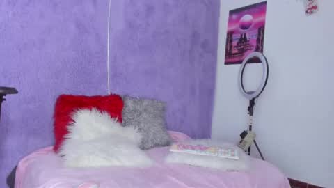 Snapshot of allis0n_ik chatting on 01-21-25, 08:41 ALLIS0N IK online show from 01-21-25, 08:41