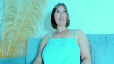 Snapshot of allison_01stone chatting on 01-05-26, 11:52 Allison online show from 01-05-26, 11:52