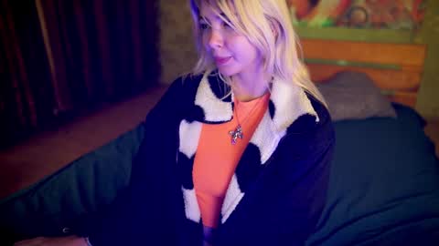 Snapshot of allison_cuty chatting on 09-25-25, 10:13 Allison online show from 09-25-25, 10:13