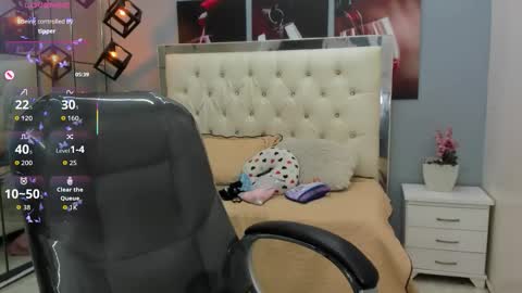 Snapshot of allison_garcia chatting on 05-19-26, 05:30 ALLISON online show from 05-19-26, 05:30