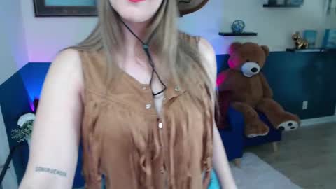 Snapshot of allison_hill19 chatting on 10-07-25, 07:22 Alli online show from 10-07-25, 07:22