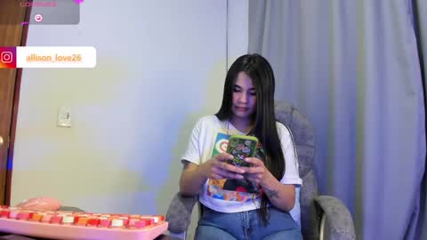 Snapshot of allison_love chatting on 02-01-26, 02:10 allison online show from 02-01-26, 02:10