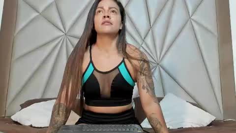 Allison Owenns online show from 07-08-26, 03:44