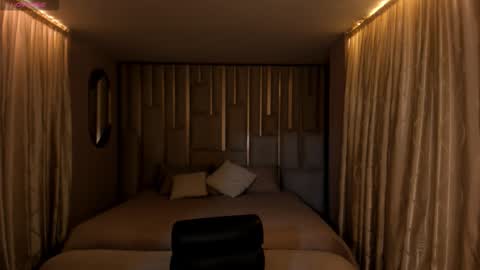 Snapshot of allisonrogersx chatting on 11-17-25, 05:41 Allison Rogers online show from 11-17-25, 05:41