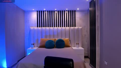 Snapshot of allisonrogersx chatting on 02-22-26, 11:20 Allison Rogers online show from 02-22-26, 11:20