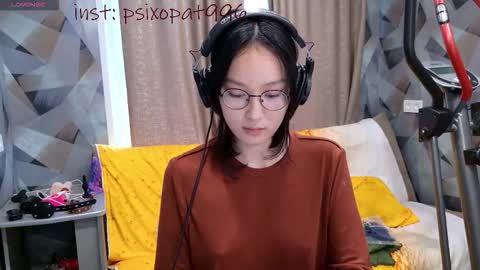 Snapshot of alllinaeve chatting on 10-14-25, 06:47 Alina online show from 10-14-25, 06:47