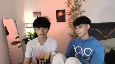 Snapshot of alluring_alpha chatting on 02-14-26, 06:21 kim and josh online show from 02-14-26, 06:21