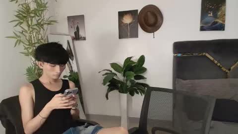 Snapshot of alluring_alpha chatting on 03-25-26, 12:16 kim and josh online show from 03-25-26, 12:16