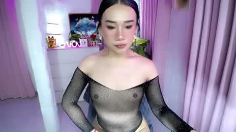 Snapshot of alluring_mj chatting on 06-21-26, 10:23 mj online show from 06-21-26, 10:23