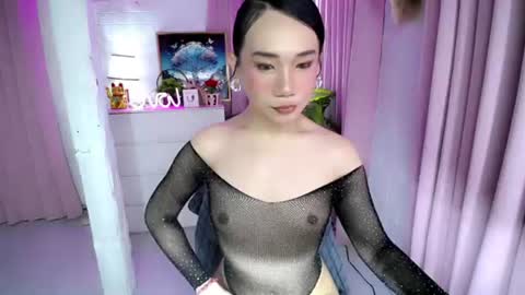 Snapshot of alluring_mj chatting on 06-29-26, 01:45 mj online show from 06-29-26, 01:45