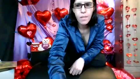 AlluringAli25 online show from 02-06-26, 05:49