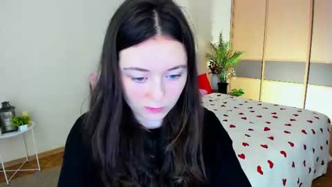 alluringeyess online show from 07-05-26, 04:36