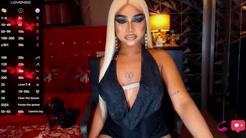 Snapshot of alluringnatalya chatting on 12-18-24, 07:36 Natalya Fox online show from 12-18-24, 07:36