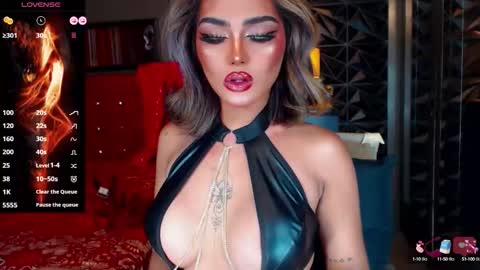 Snapshot of alluringnatalya chatting on 10-10-25, 07:07 Natalya Fox online show from 10-10-25, 07:07