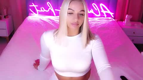 AlwaysHot online show from 11-05-25, 02:11