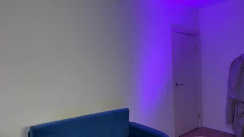 Snapshot of ally__horny chatting on 12-20-25, 04:41 Ally online show from 12-20-25, 04:41