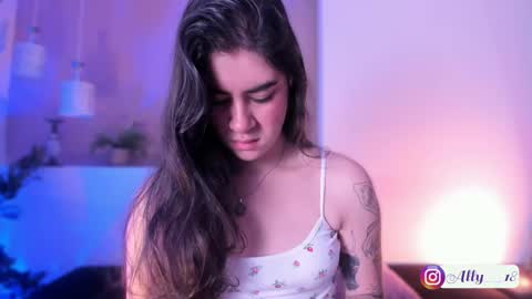 Snapshot of ally_addams chatting on 11-11-25, 04:12 Ally online show from 11-11-25, 04:12