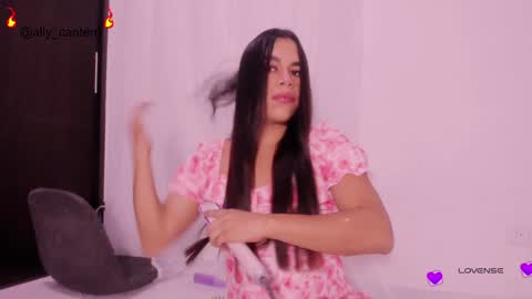 Snapshot of ally_cantero chatting on 01-01-25, 04:50 NEW VIDEOS IN MY PROFILE online show from 01-01-25, 04:50