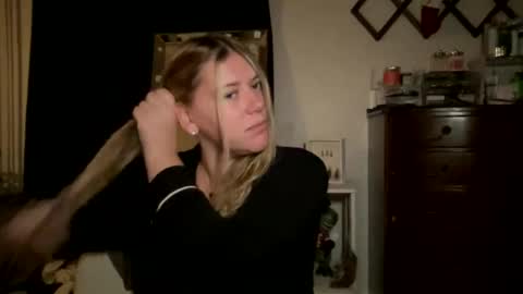 allyanalangel online show from 11-19-25, 04:12