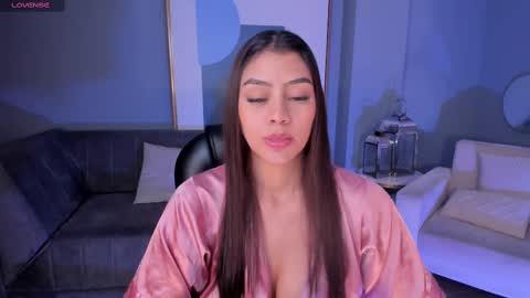 Alisson online show from 03-10-25, 01:54