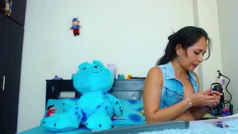 Snapshot of allyson_collins_ chatting on 11-07-25, 08:53 Allyson collins online show from 11-07-25, 08:53