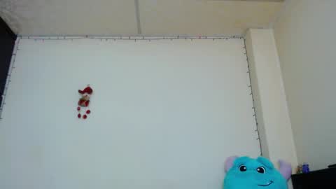 Snapshot of allyson_collins_ chatting on 01-08-26, 08:11 Allyson collins online show from 01-08-26, 08:11