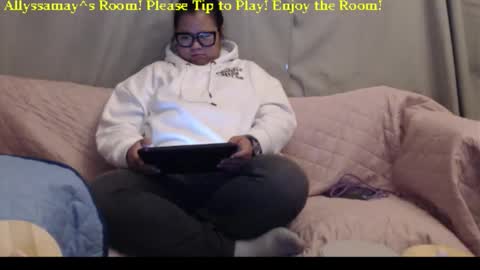 Allyssamay online show from 11-08-25, 05:07