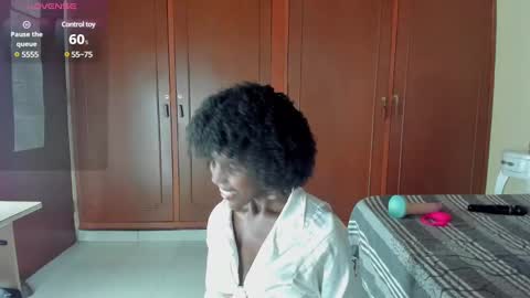 Snapshot of almasaennz chatting on 03-08-25, 08:25   online show from 03-08-25, 08:25