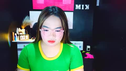 Almira online show from 12-18-25, 03:34