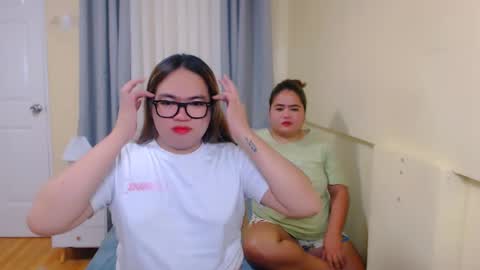 Almira online show from 04-26-26, 01:36