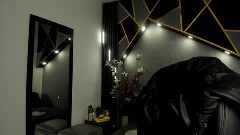 Snapshot of almma_ chatting on 01-16-25, 02:51 ALMMA online show from 01-16-25, 02:51