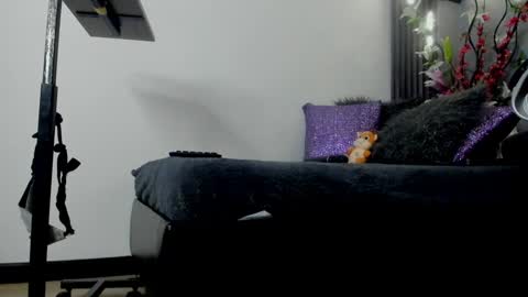 Snapshot of almma_ chatting on 02-06-25, 05:09 ALMMA online show from 02-06-25, 05:09