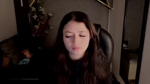 Snapshot of almma_ chatting on 09-15-25, 01:33 ALMMA online show from 09-15-25, 01:33