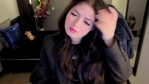 Snapshot of almma_ chatting on 09-22-25, 01:24 ALMMA online show from 09-22-25, 01:24