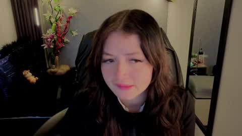 Snapshot of almma_ chatting on 10-02-25, 01:29 ALMMA online show from 10-02-25, 01:29