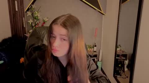 Snapshot of almma_ chatting on 10-18-25, 03:57 ALMMA online show from 10-18-25, 03:57