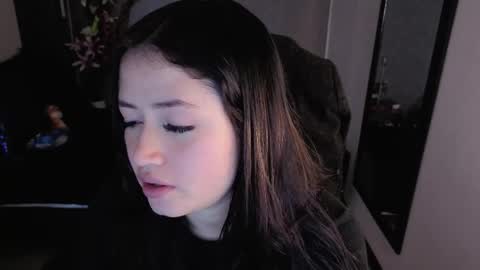 Snapshot of almma_ chatting on 11-06-25, 01:23 ALMMA online show from 11-06-25, 01:23