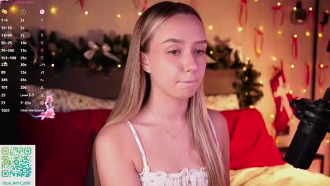 Lia online show from 12-16-25, 03:33