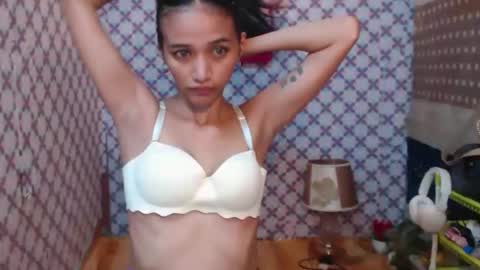 Snapshot of alondra_aleng_ereng chatting on 09-17-25, 09:22 Alondra online show from 09-17-25, 09:22