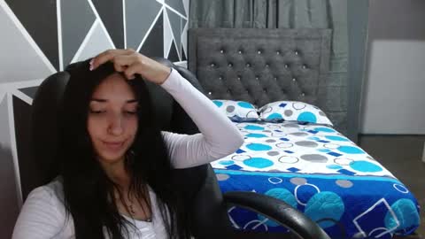 alondra online show from 04-21-26, 06:55