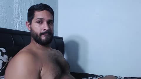 Snapshot of alonxoo chatting on 02-15-26, 11:23 alonxoo online show from 02-15-26, 11:23