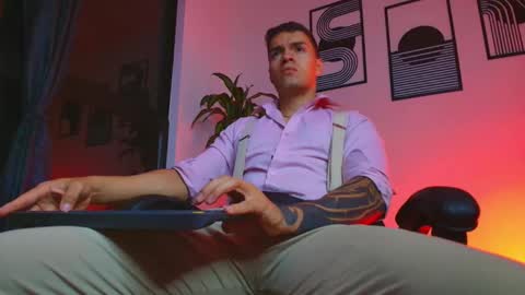 alpha_dominus_ online show from 04-21-26, 03:46