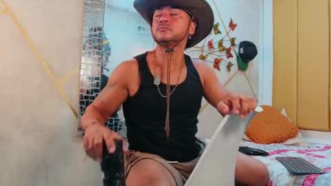 Snapshot of alpha_kong chatting on 10-15-25, 01:06 Alpha online show from 10-15-25, 01:06