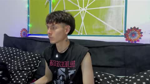 Snapshot of alphadioniso chatting on 02-19-26, 08:38 Dioniso online show from 02-19-26, 08:38