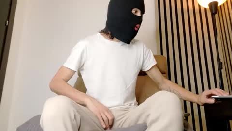 alphafindomhot online show from 12-16-25, 09:14