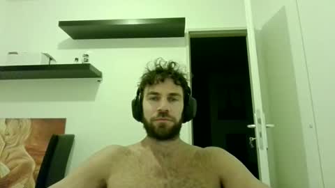 Snapshot of alphah_hunk chatting on 10-11-25, 06:39 alphah_hunk online show from 10-11-25, 06:39