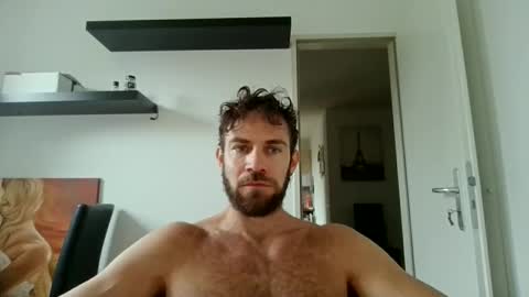 Snapshot of alphah_hunk chatting on 10-13-25, 10:37 alphah_hunk online show from 10-13-25, 10:37