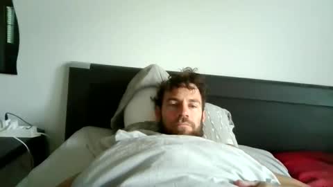 Snapshot of alphah_hunk chatting on 10-19-25, 07:42 alphah_hunk online show from 10-19-25, 07:42