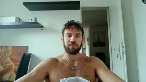 Snapshot of alphah_hunk chatting on 10-20-25, 10:38 alphah_hunk online show from 10-20-25, 10:38