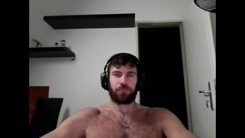 Snapshot of alphah_hunk chatting on 11-01-25, 09:28 alphah_hunk online show from 11-01-25, 09:28